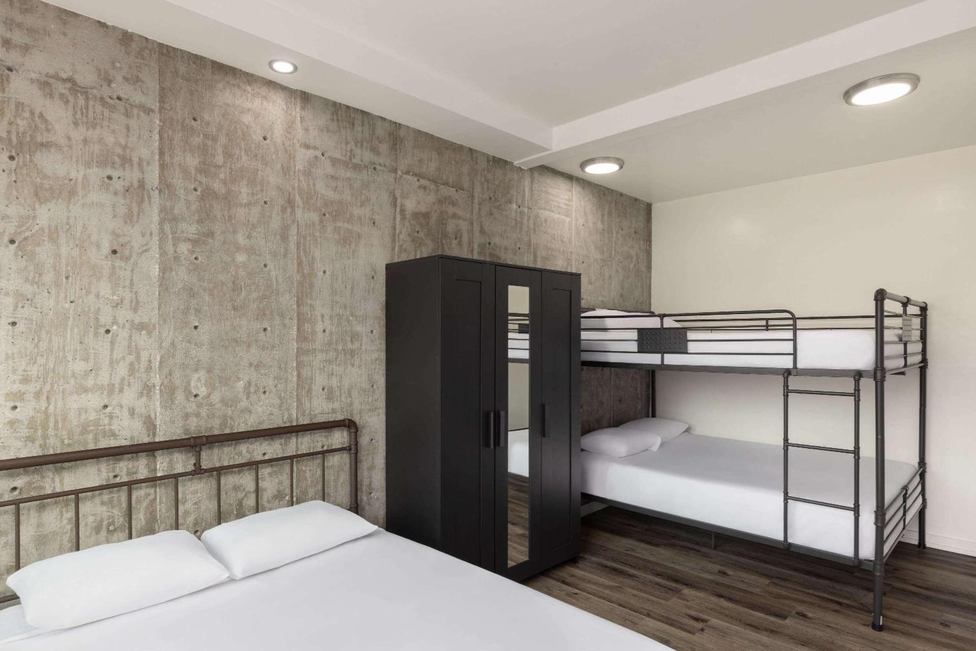 The Haas, Trademark Collection By Wyndham Hotel Los Angeles
